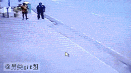 902243166d224f4a1df09c2108f790529922d1f4.jpg.gif